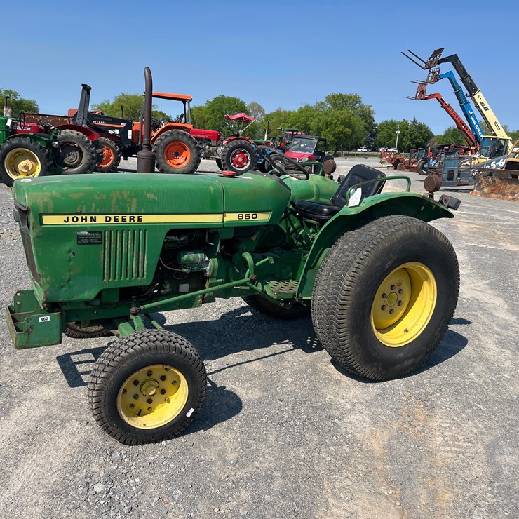 JOHN DEERE 850