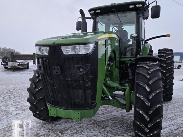2015-john-deere-8245r-image-5