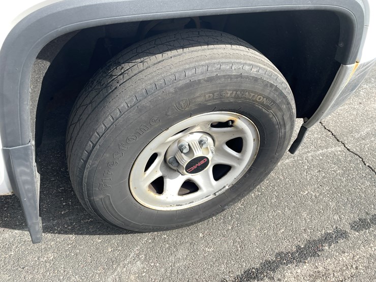 #2502-•-2014-gmc-sierra-pickup-truck-(has-mn-title)-(columbia-heights,-mn)-image-8