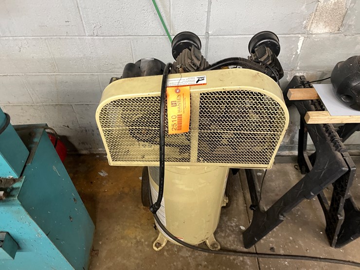 #2510-•-ingersoll-rand-portable-air-compressor-(columbia-heights,-mn)-image-2