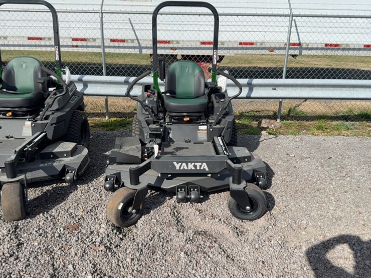 #4072-•-yakta-yxr-320-zero-turn-mower-image-2