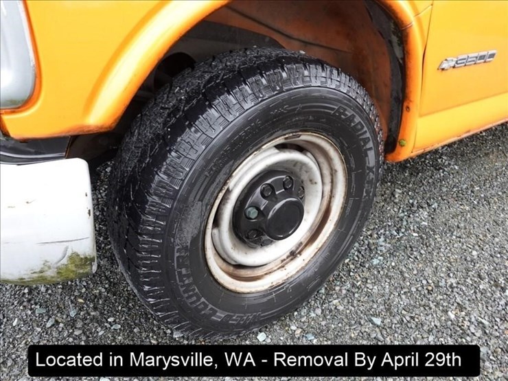 2001-chevrolet-3500-image-13