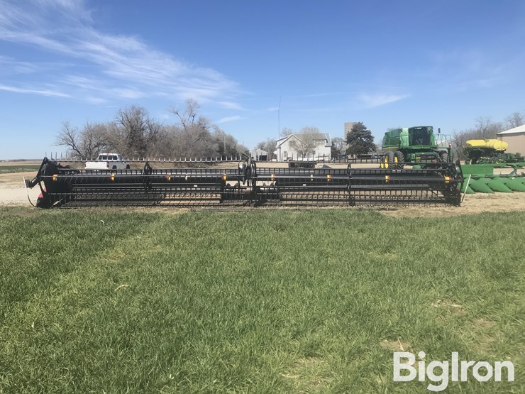 2011-case-ih-2152-image-2