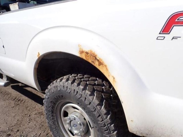 2016-ford-f350-xlt-image-30