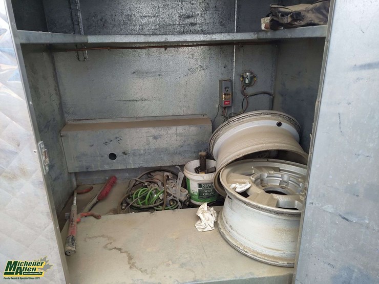 2003-chevrolet-silverado-2500-image-15