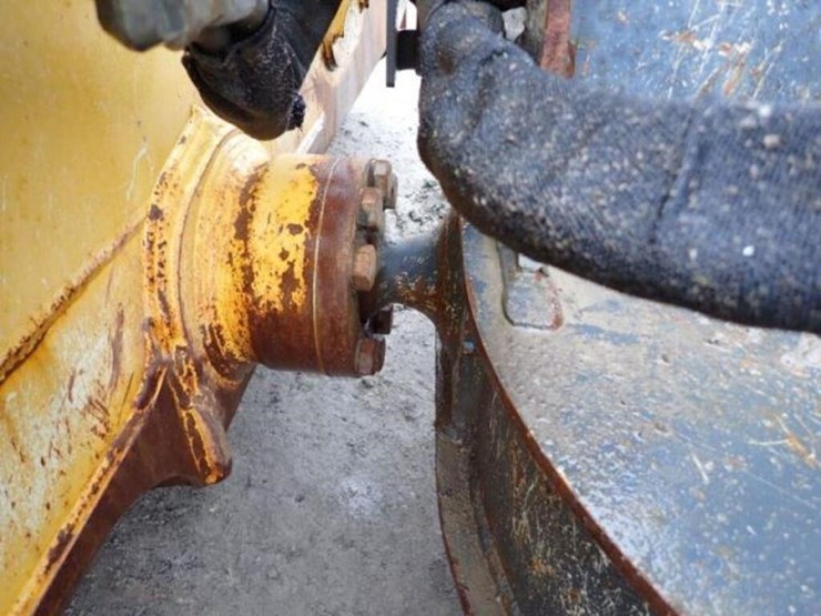 2018-deere-450k-image-25