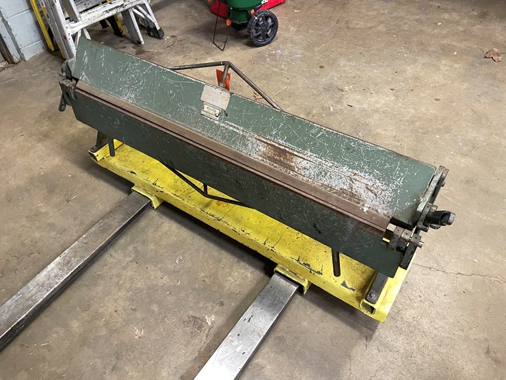 #2565-•-connecticut-bench-brake-(columbia-heights,-mn)-image-1