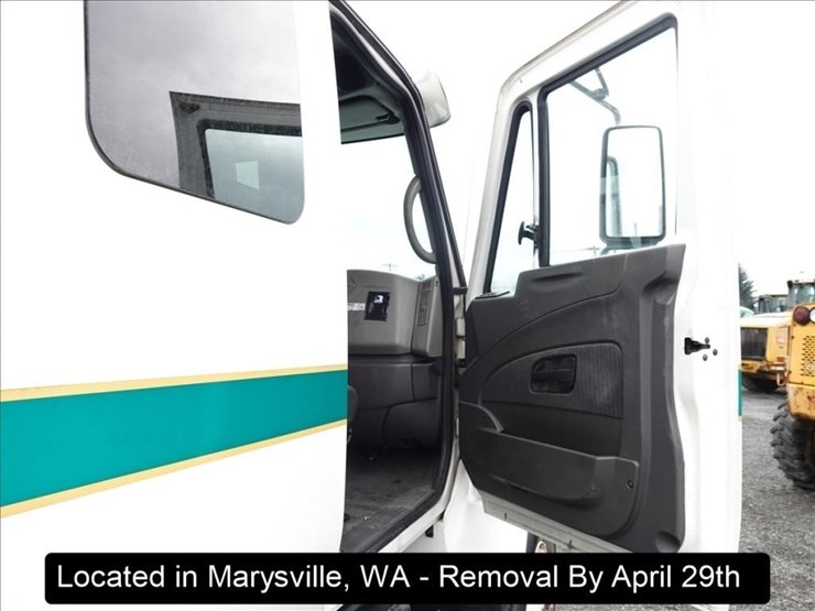 2008-international-7400-image-22