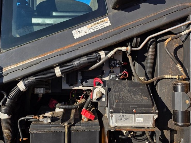 2013-case-850m-image-55