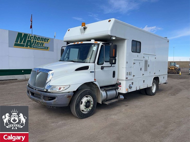2012-international-durastar-4300-image-1