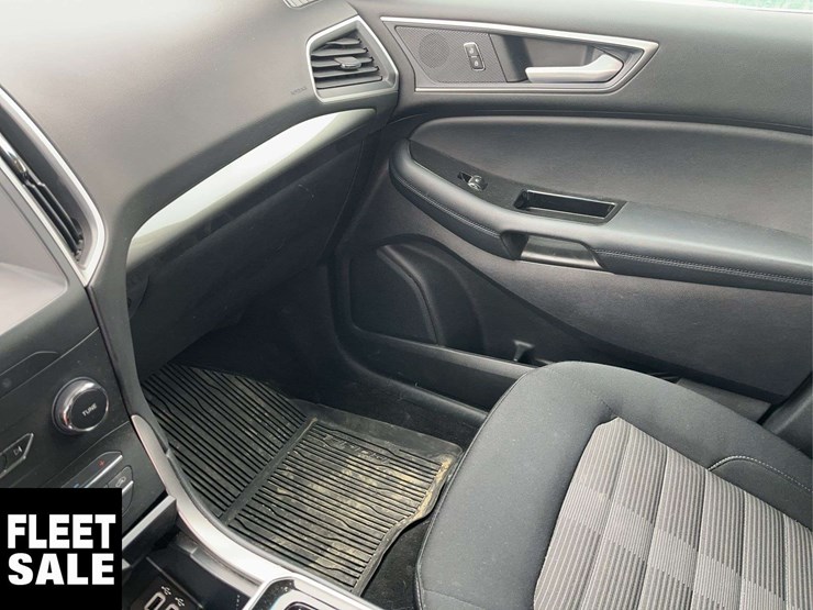 2019-ford-edge-sel-image-18