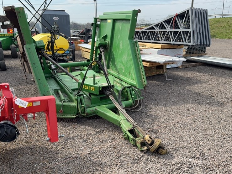 john-deere-1518-image-2
