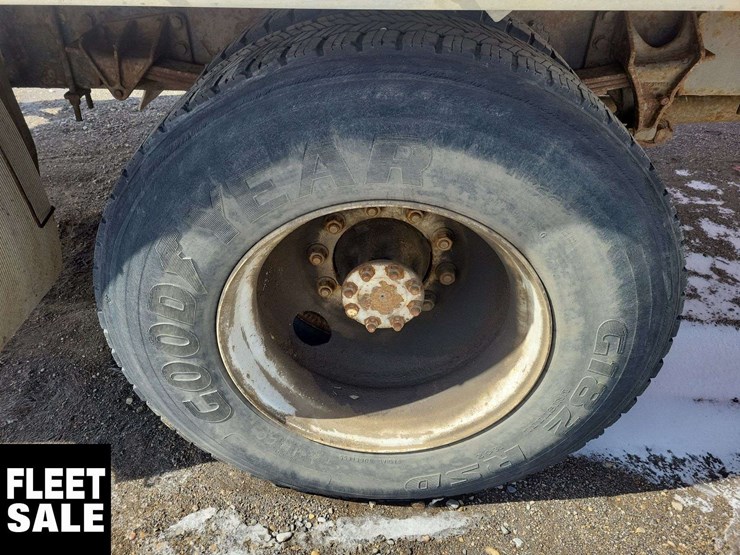 2007-international-durastar-4300-image-11