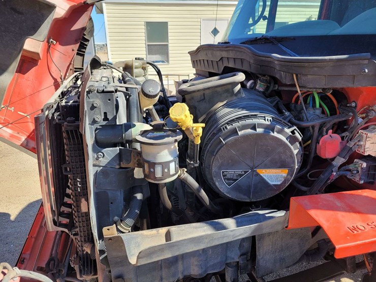 2009-international-tractor-truck-image-27