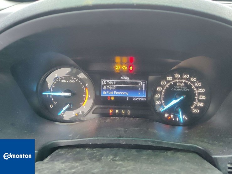 2017-ford-explorer-image-15