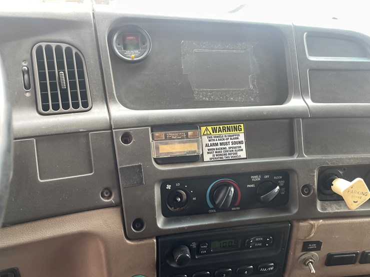 #212-•-2005-sterling-dump-truck-(has-mn-title)-(mora,-mn)-image-33