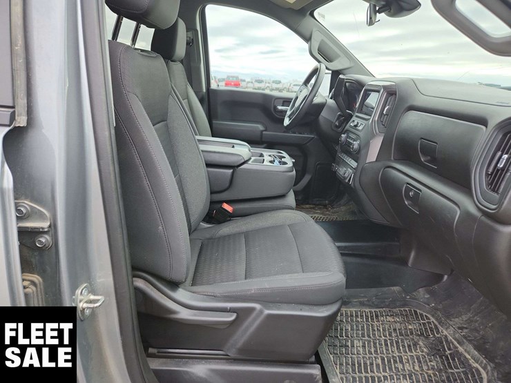 2023-chevrolet-silverado-1500-image-18