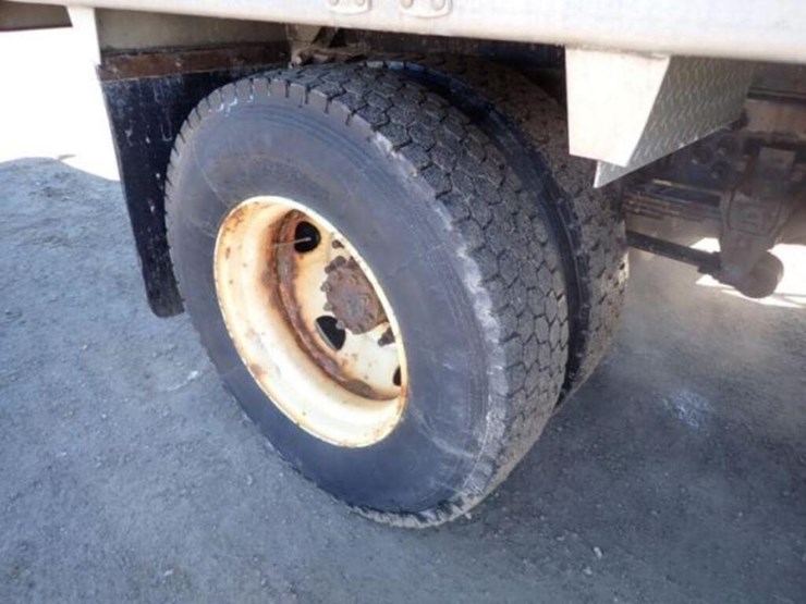 2016-ford-f650-image-46