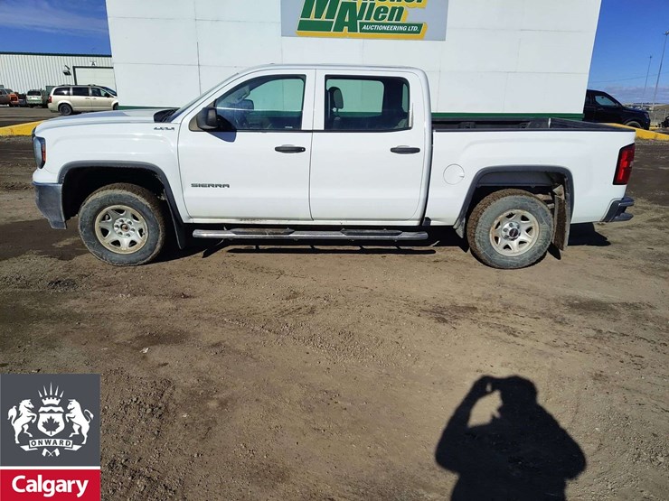 2016-gmc-sierra-1500-image-2