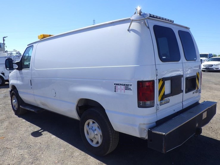 2009-ford-econoline-350-image-5
