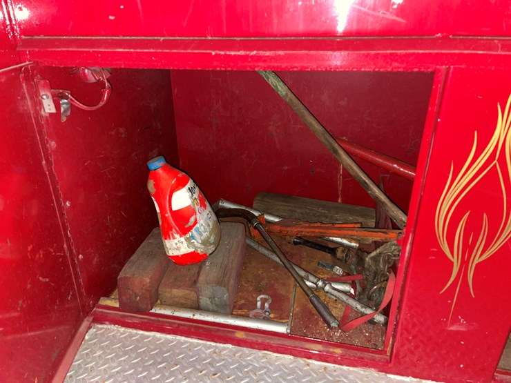 #210-•-1964-chevy-80-(howe)-fire-truck-(no-brakes)-(no-title)-(wakefield,-mi)-image-21