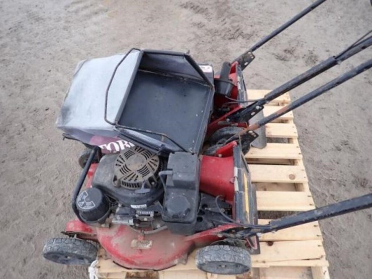 qty-of-(2)-toro-commercial-24-in.-push-mower(s)-image-6