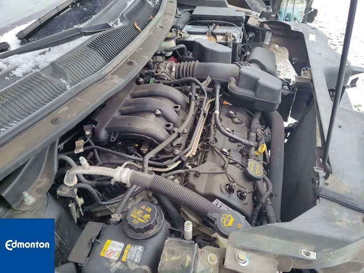 2017-ford-explorer-image-25