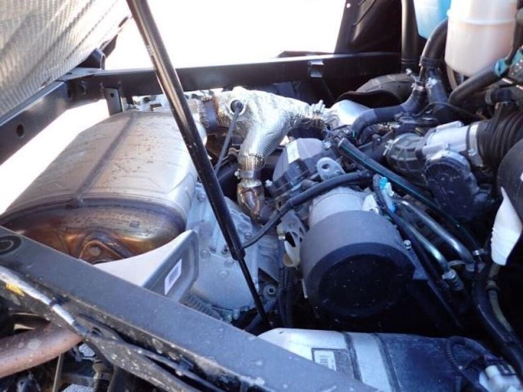 2022-can-am-defender-limited-hd10-4x4-side-by-side-image-43