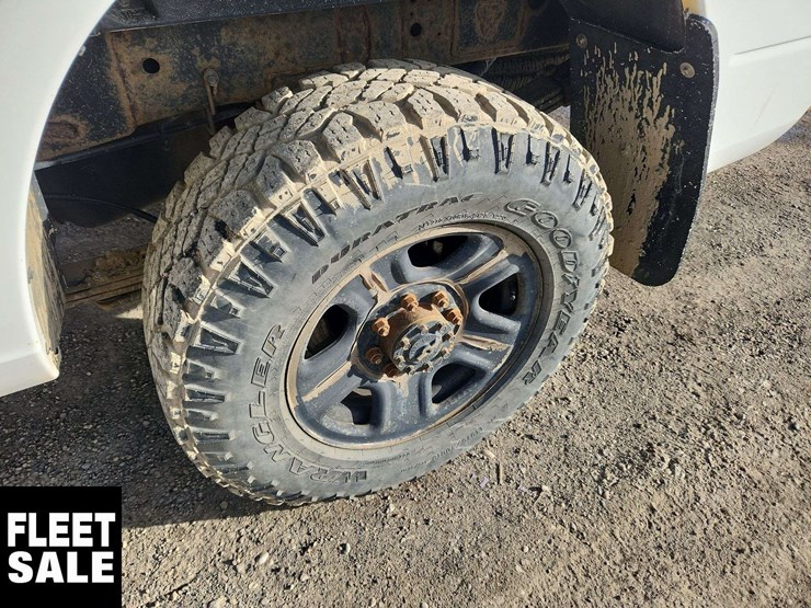 2018-dodge-3500-image-11