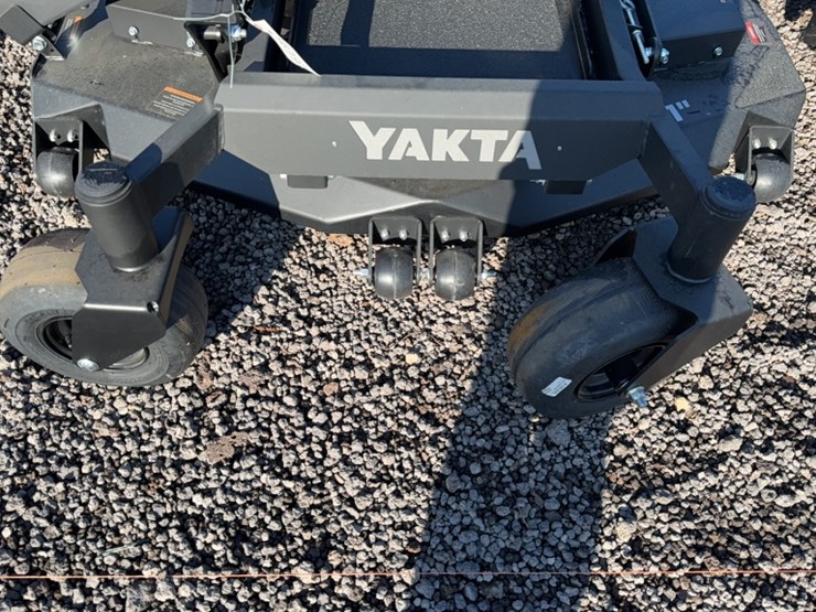 #4032-•-yakta-yxr-320-zero-turn-mower-image-4