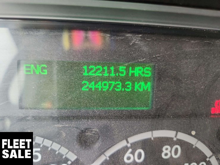 2018-freightliner-m2-106-image-7