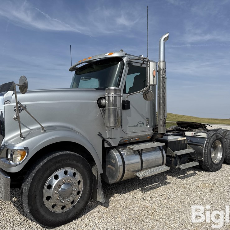 2013 INTERNATIONAL 9900