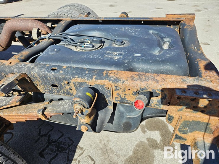 2011-dodge-ram-3500-image-19