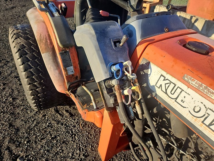 kubota-b2400-image-8