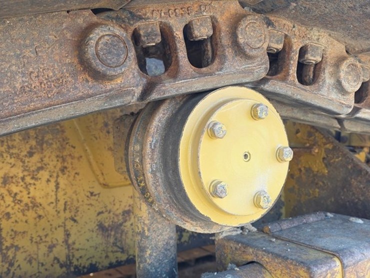 2005-caterpillar-d4g-xl-image-37