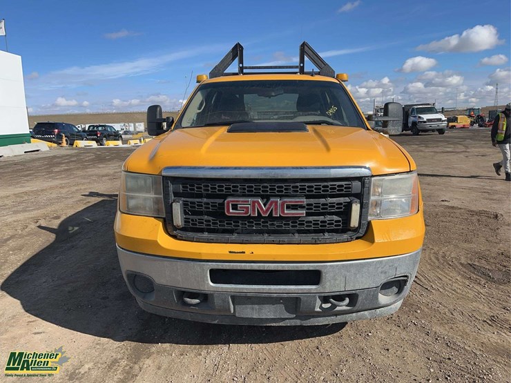 2011-gmc-sierra-2500hd-image-9