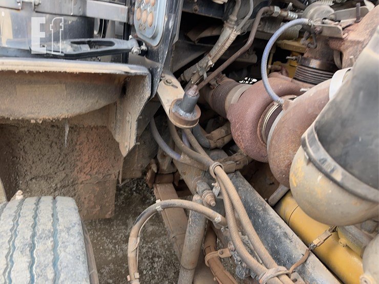 2005-kenworth-t800-image-8