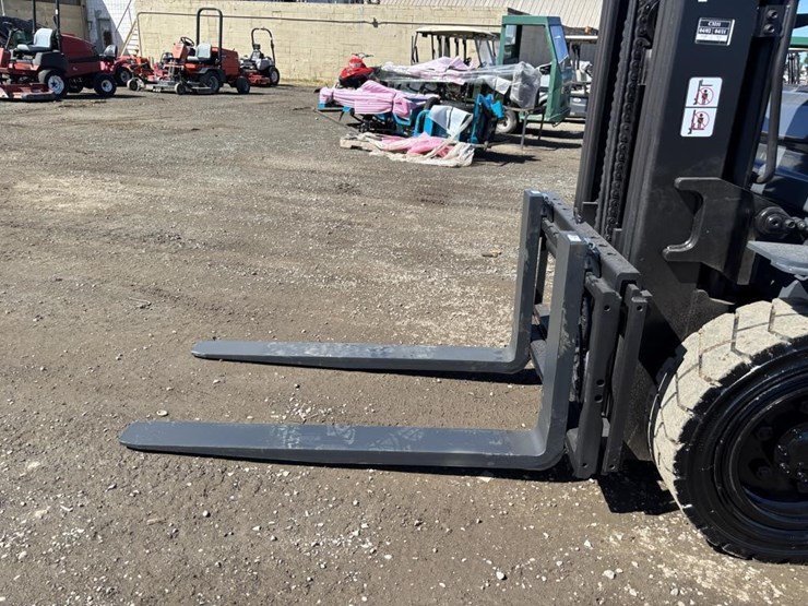 2017-toyota-8fgu30-image-9