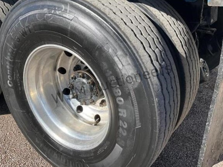 2018-peterbilt-520-image-7