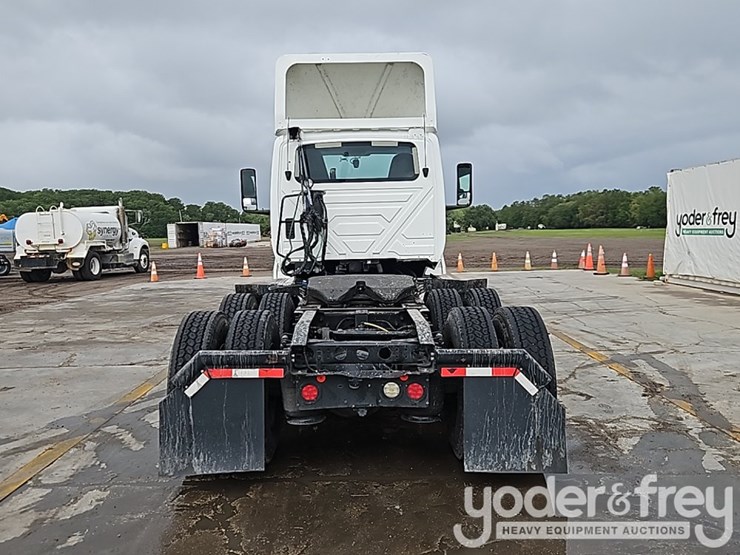 2019-international-lt-image-15