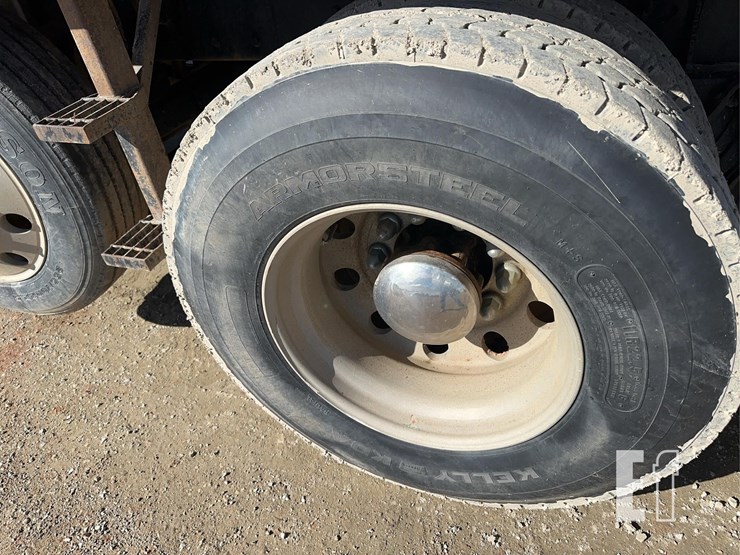 1999-kenworth-t800-image-38