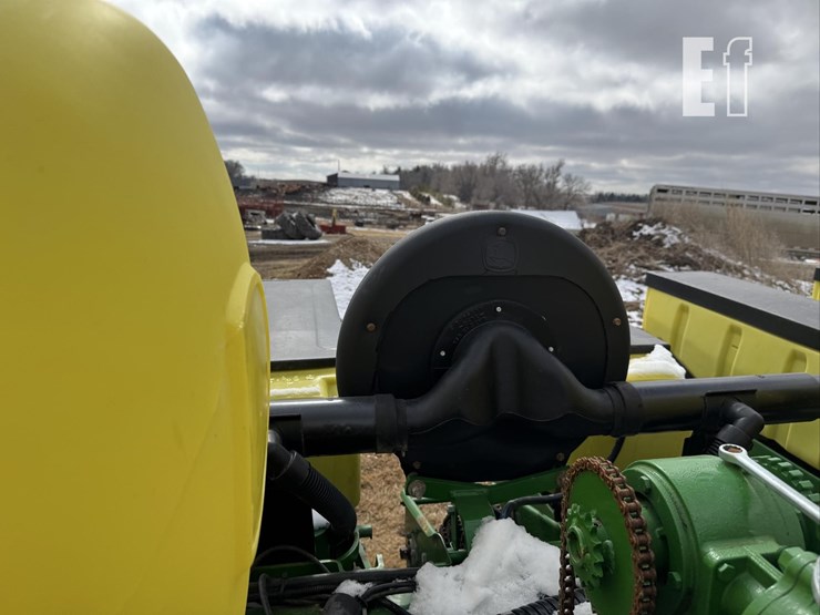 john-deere-1750-image-25