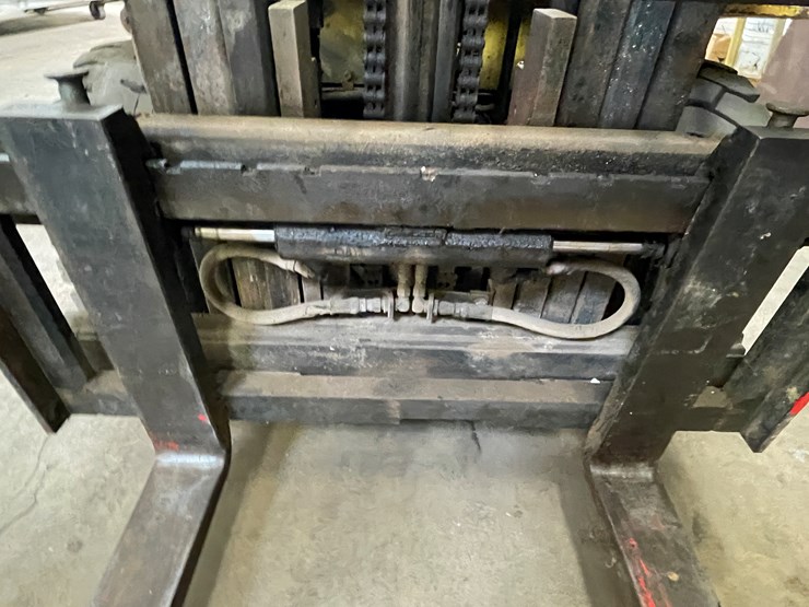 komatsu-fg25c-12-image-10