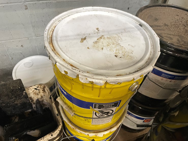 #2557-•-pallet-of-roofing-material-(columbia-heights,-mn)-image-15