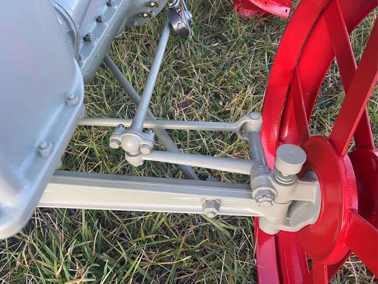 1926-fordson-tractor-image-16