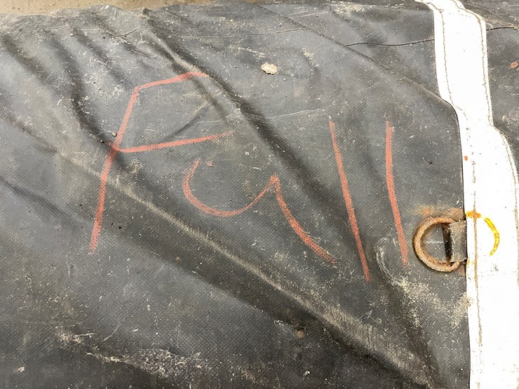 #2570-•-pallet-of-used-tarps-(columbia-heights,-mn)-image-8