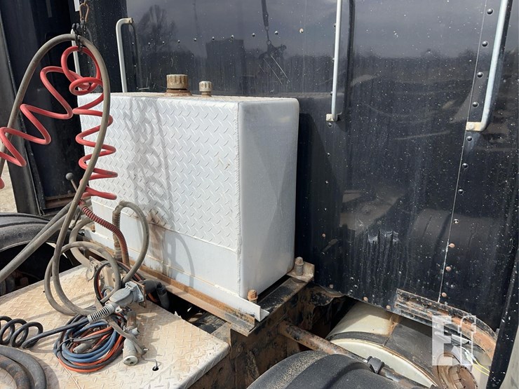 2005-kenworth-t800-image-26