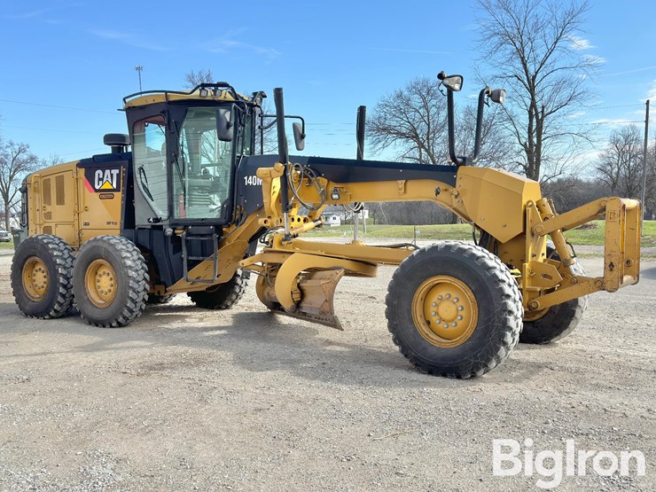 2013-caterpillar-140m2-vhp-plus-image-3