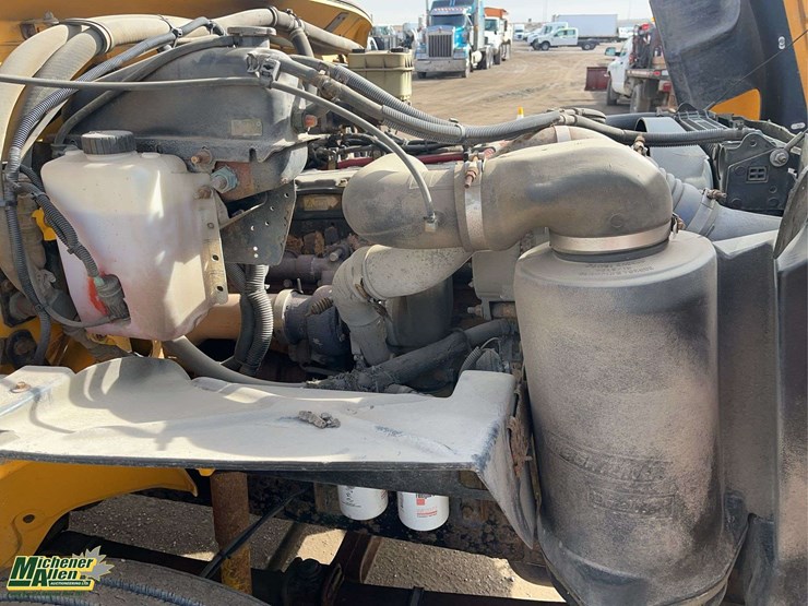 2006-freightliner-fs65-image-23