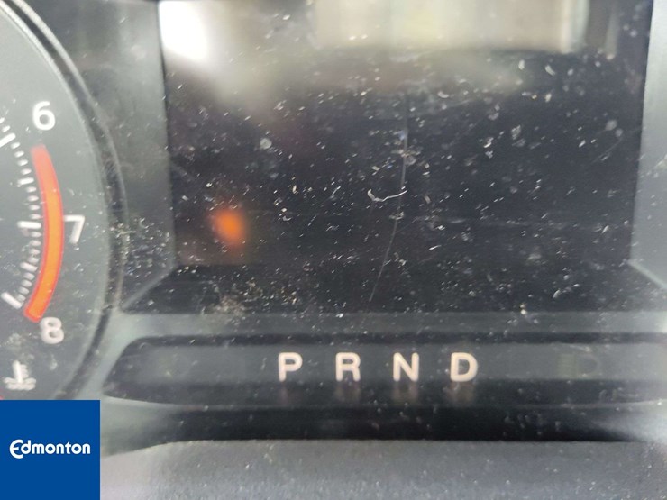 2019-ford-explorer-image-16